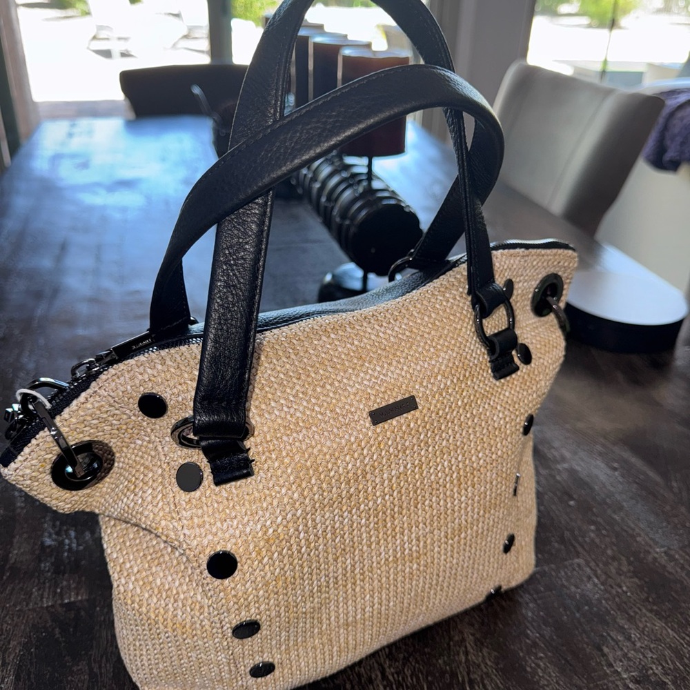 Hammitt “NWT”🥳 Daniel Medium Chaparral Raffia, Butter soft leather, gorgeous!